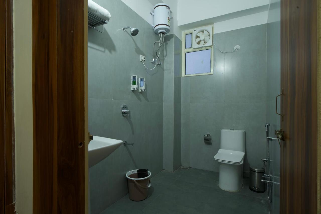 Hotel Dolphin Club Chinhat Zewnętrze zdjęcie