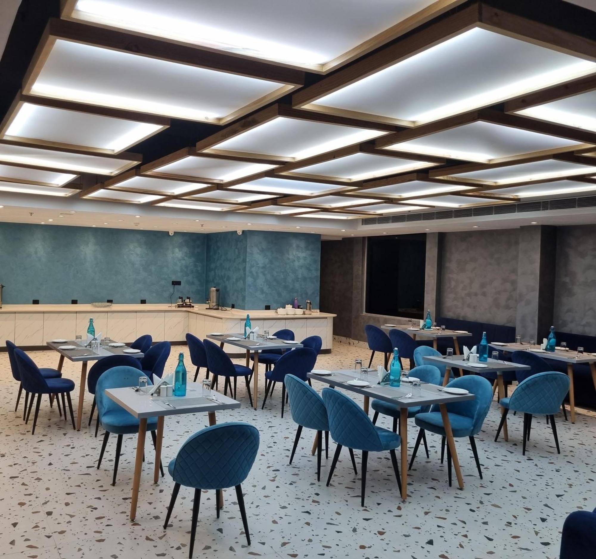 Hotel Dolphin Club Chinhat Zewnętrze zdjęcie